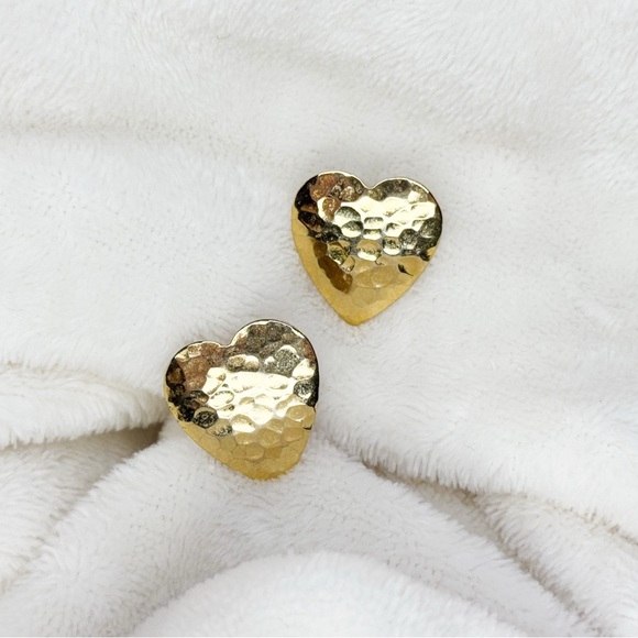 Vintage Hammered Gold-Tone Heart Stud Earrings | 1980s/1990s | EUC - Picture 3 of 4
